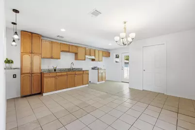 4024 Moler Street, Dallas, TX 75211 - Photo 9