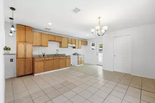 4024 Moler St, Dallas, TX 75211 - Photo 9