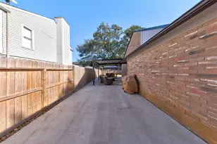 2703 Village Mills Dr, Pearland, TX 77584 - Photo 33