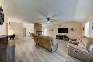 2703 Village Mills Dr, Pearland, TX 77584 - Photo 9