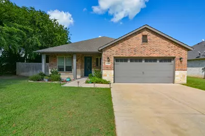 601 Mathew Street, Grandview, TX 76050 - Photo 1