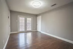 1610 St James Dr, Carrollton, TX 75007 - Photo 11