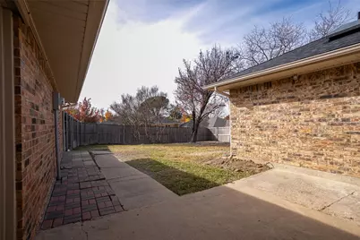 1610 Saint James Drive, Carrollton, TX 75007 - Photo 25