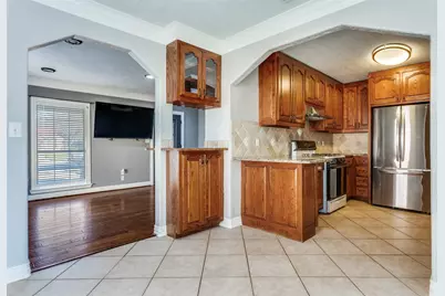 3216 Meadowbrook Drive, Fort Worth, TX 76103 - Photo 9