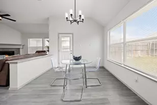 8205 Cedarcrest Ln, Fort Worth, TX 76123 - Photo 11