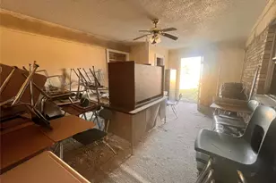 209 S Walton St, Blooming Grove, TX 76626 - Photo 3