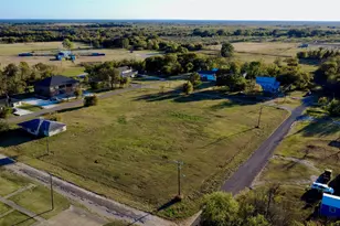 209 S Walton St, Blooming Grove, TX 76626 - Photo 21