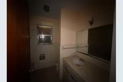 209 S Walton Street, Blooming Grove, TX 76626 - Photo 7