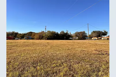 209 S Walton Street, Blooming Grove, TX 76626 - Photo 25