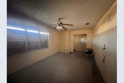 209 S Walton Street, Blooming Grove, TX 76626 - Photo 5