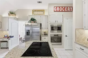 2203 Knoll Ridge Dr, Corinth, TX 76210 - Photo 15