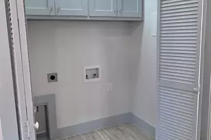2518 W Clarendon Dr, Dallas, TX 75211 - Photo 13