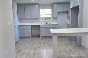 2518 W Clarendon Dr, Dallas, TX 75211 - Photo 7