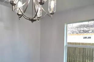 2518 W Clarendon Dr, Dallas, TX 75211 - Photo 5