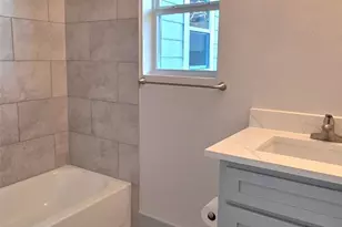 2518 W Clarendon Dr, Dallas, TX 75211 - Photo 9