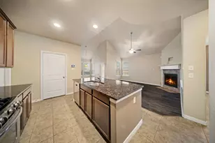 533 Shasta St, DeSoto, TX 75115 - Photo 9