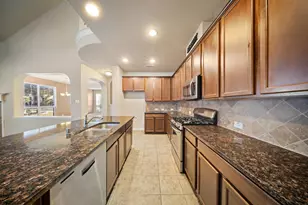 533 Shasta St, DeSoto, TX 75115 - Photo 5