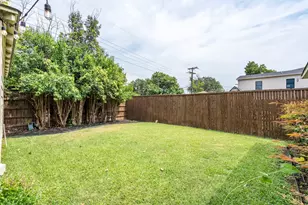 10631 Larchfield Ln, Dallas, TX 75238 - Photo 35