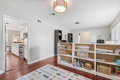 10631 Larchfield Lane, Dallas, TX 75238 - Photo 9