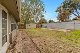 9745 Ash Creek Dr, Dallas, TX 75228 - Photo 25