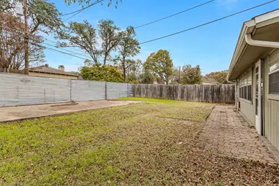 9745 Ash Creek Drive, Dallas, TX 75228 - Photo 23