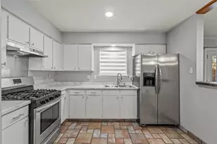 1636 Bending Oaks Trail, Dallas, TX 75217 - Photo 13