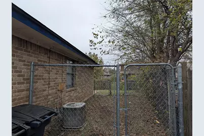 6711 Ridgecrest Court, Fort Worth, TX 76133 - Photo 5