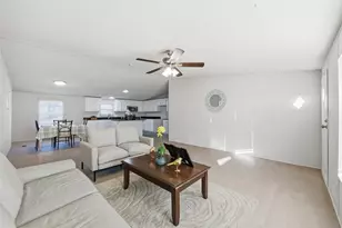 296 Oakley Cir, Weatherford, TX 76085 - Photo 5