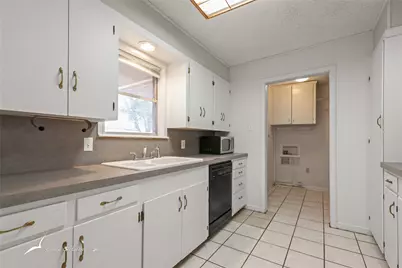 2458 Campus Court, Abilene, TX 79601 - Photo 13