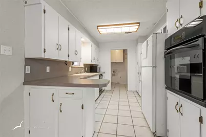 2458 Campus Court, Abilene, TX 79601 - Photo 11