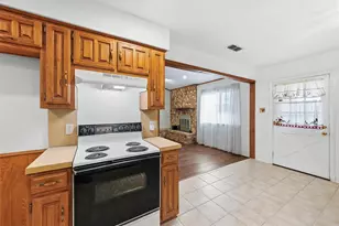 823 Marigold Dr, Cedar Hill, TX 75104 - Photo 7