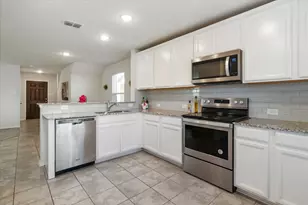 1605 Petrolia Dr, Forney, TX 75126 - Photo 9