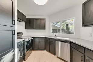 1418 Colonnade Dr, Arlington, TX 76018 - Photo 11