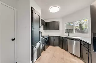 1418 Colonnade Dr, Arlington, TX 76018 - Photo 9