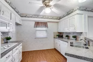 2117 Winterstone Dr, Plano, TX 75023 - Photo 9