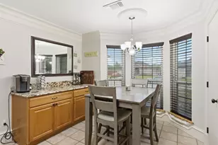 3023 Bosswood Ct, Grand Prairie, TX 75052 - Photo 9