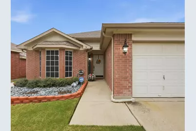 3023 Bosswood Court, Grand Prairie, TX 75052 - Photo 3