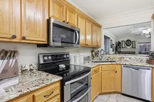 3023 Bosswood Ct, Grand Prairie, TX 75052 - Photo 5