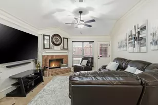 3023 Bosswood Ct, Grand Prairie, TX 75052 - Photo 15