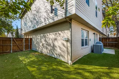 1262 N Prairie Avenue, Dallas, TX 75204 - Photo 23