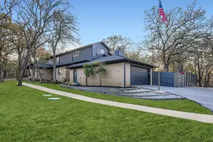 900 Pioneer Cir E, Argyle, TX 76226 - Photo 3