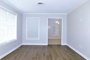 2412 N Carroll Blvd, Denton, TX 76201 - Photo 5