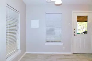 2412 N Carroll Blvd, Denton, TX 76201 - Photo 9