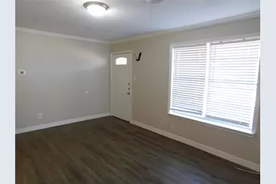 2412 N Carroll Boulevard, Denton, TX 76201 - Photo 7