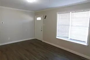 2412 N Carroll Blvd, Denton, TX 76201 - Photo 7