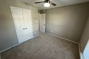 3840 Scarsdale Ln, Dallas, TX 75227 - Photo 17