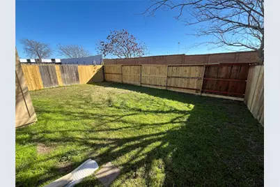 3840 Scarsdale Lane, Dallas, TX 75227 - Photo 23