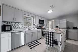 412 W Godley Ave, Godley, TX 76044 - Photo 17