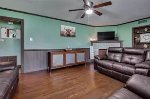 5732 Monterrey Dr, Fort Worth, TX 76112 - Photo 7