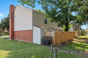 10500 Lake June Rd, Dallas, TX 75217 - Photo 25